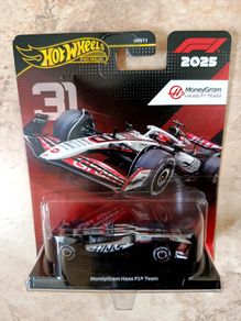 Hot Wheels Premium 2025 Formula 1 MoneyGram Haas F1 Team HRV11 1:64 NEW