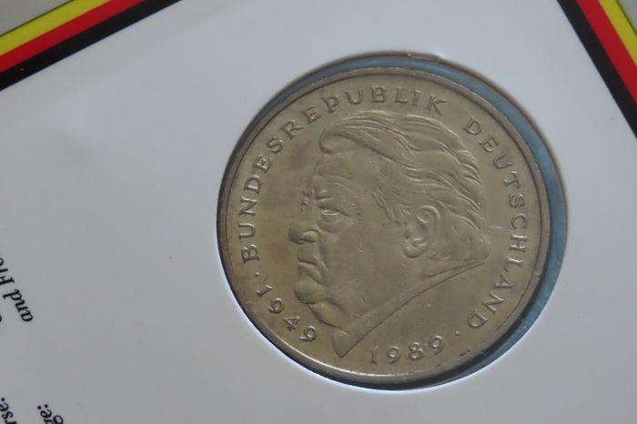 Third Reich Germany WW2 | 20 Reichsmark RARE banknote 1940 - 1945 | 2 Mark Coin in China friendship collectors set