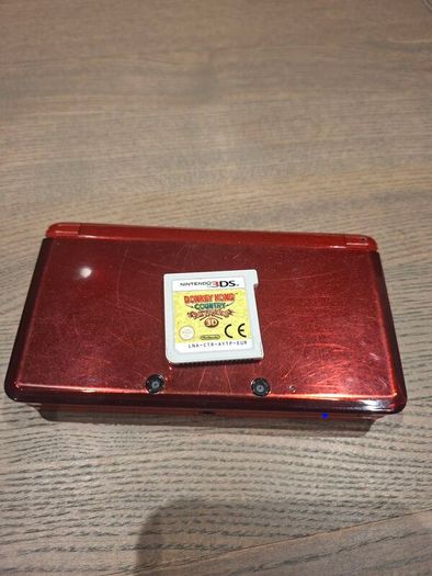 Nintendo 3DS Metalic Red