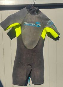 kids wetsuits