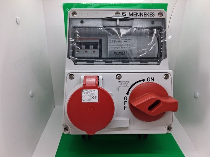 Postage - Mennekes - 924660 AMAXX IP44 32A  Wall Socket