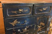 Large Lacquered Chinese Jewellery box