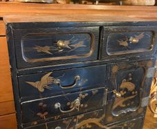 Large Lacquered Chinese Jewellery box