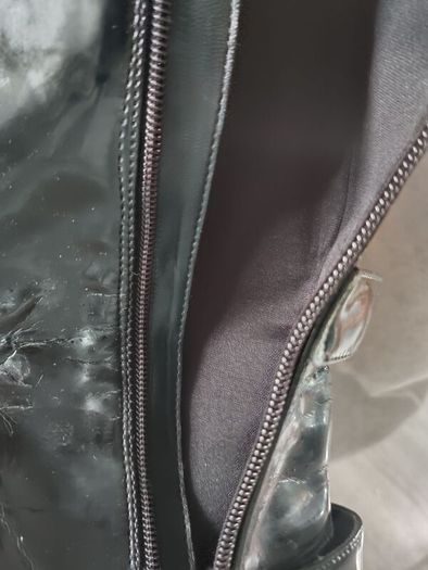 Lacquered black  boots 36