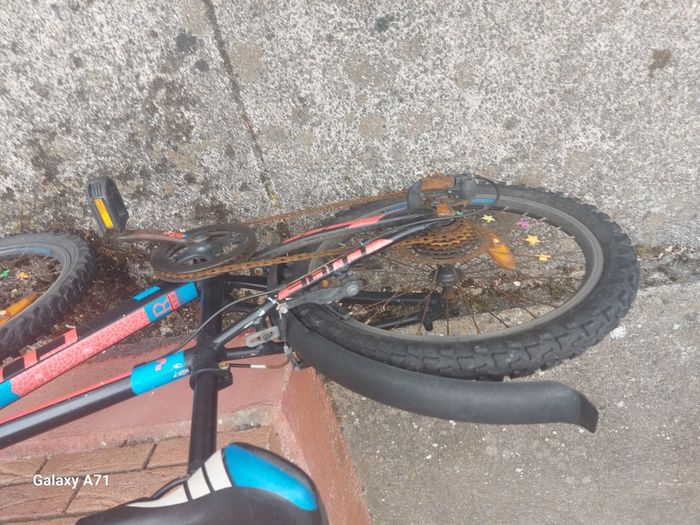 CUBE Kids  Bicycle in excellent condition