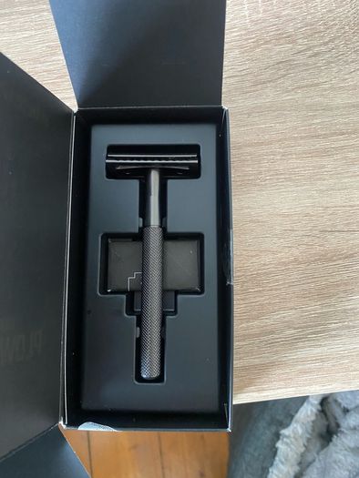 Manscaped double edged razor