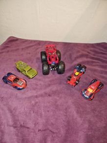 5 Spiderman Hot Wheels