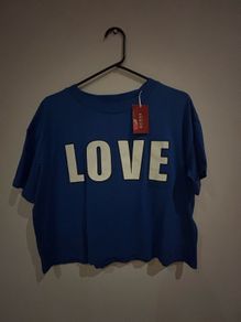 Guess T-shirt BNWT