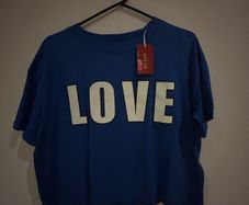 Guess T-shirt BNWT
