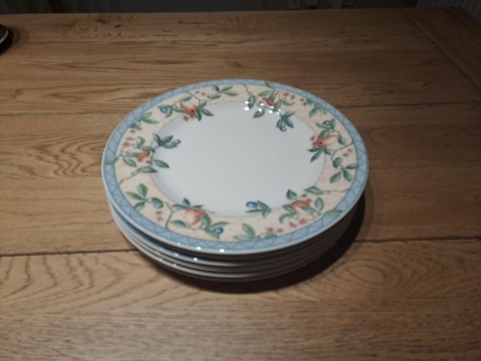Set of Johnson Brothers "Golden Pear" Dinner Plates, side plates, and cups and saucer
