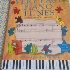 Very Easy Piano Tunes (Usborne) (Paperback)