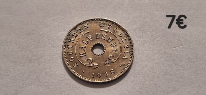 Coins,pound,cent,dollar,penny,rupee,millieme,fils,shilling,centavos,pesos,piastre,paise,pesetas,ore