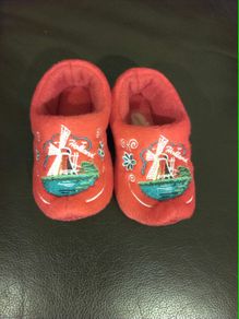 Holland Woolen Slippers, size UK-3, EU-18.5 brand new.