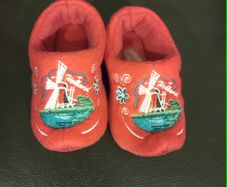 Holland Woolen Slippers, size UK-3, EU-18.5 brand new.
