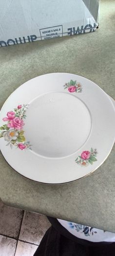 3 DIFFERENT PLATES - 1- Biscuit plateVintage Royal Grafton 1950s English Bone China Cake Plate 22.00 euro. 2- Biscuit plate Vintage 1960s, Colclough Linden Pattern Bone China .15.00 euro.3- Denby Halo Speckle Gray Coupe Dinner Plate 15.00 euro.