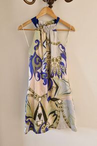 Halterneck dress (Size M)