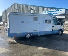 NI 2005 Renault Brstner Delfin Rear-Fixed-Bed