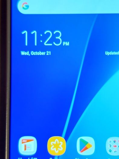 Samsung Galaxy A8, Model SCV32, 32GB HDD, 2GB Ram, excellent condition and working great