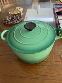 cooking pot