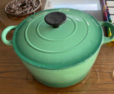 cooking pot
