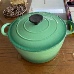 cooking pot