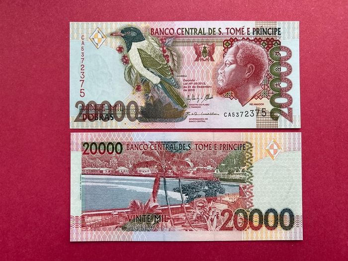 St Thomas & Prince  20000 Dobras. 2013. Pick 67e. ( Uncirculated )