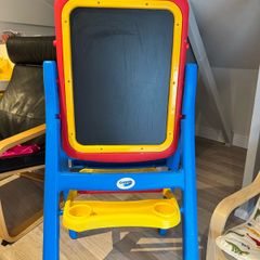 Crayola Art Easel