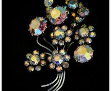 Vintage Aurora Borealis Rhinestone Cluster Brooch