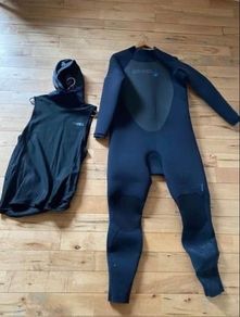 Brand new mens O Neil's wetsuit and thermo hood