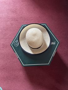 Strawlike occasion hat
