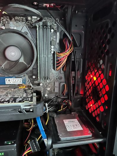 Asus Gaming PC GTX 1050 Ti OC 4GB with keyboard and mouse