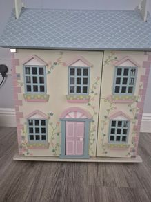 Doll house
