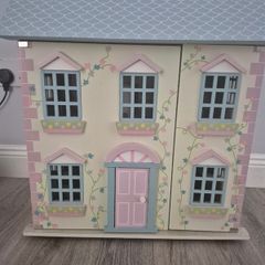 Doll house