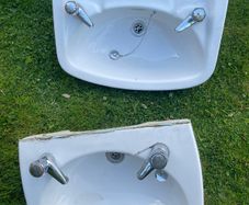 wash basins & pedestals
