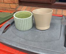 Flower Pots (Free)