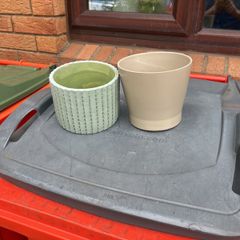 Flower Pots (Free)