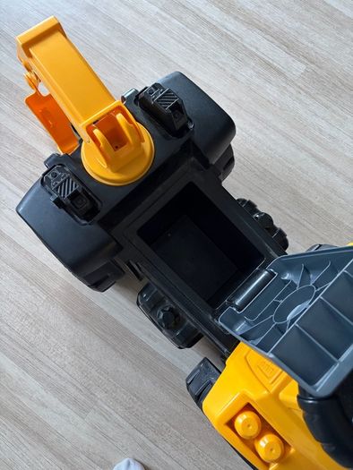 Ride On Megablocks digger