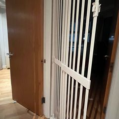 Tall Pet Gate 218cm extra, extendable