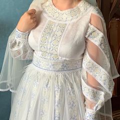 Beautiful Traditional Ukrainian Wedding Dress with Embroidery & Veil