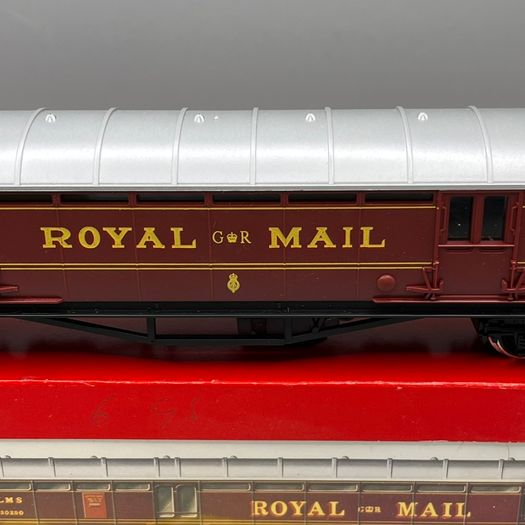 Hornby R413 Operating LMS Royal Mail Coach Set 30250 Boxed - Instructions - Mint