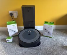 iRobot Roomba i5 + Extras