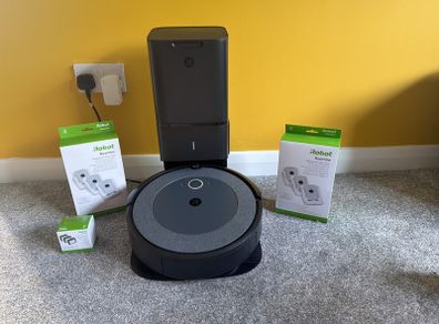 iRobot Roomba i5 + Extras