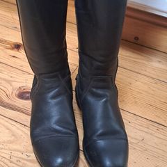 Horse riding boots. Size 5.5  UK 39 ( small fitting)