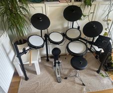 Alesis Nitro Max Electronic Drumkit