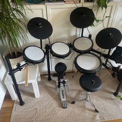 Alesis Nitro Max Electronic Drumkit