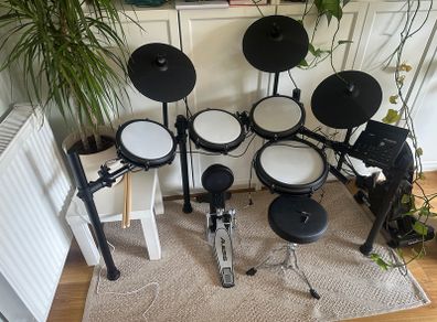 Alesis Nitro Max Electronic Drumkit