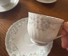 Cups & saucers