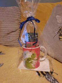 The grinch mug and jigsaw set