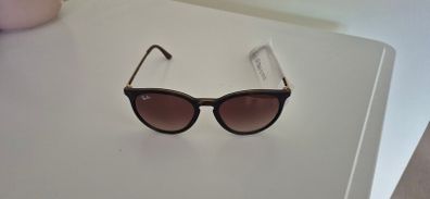 Ray-Ban