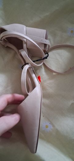 heels new size 4